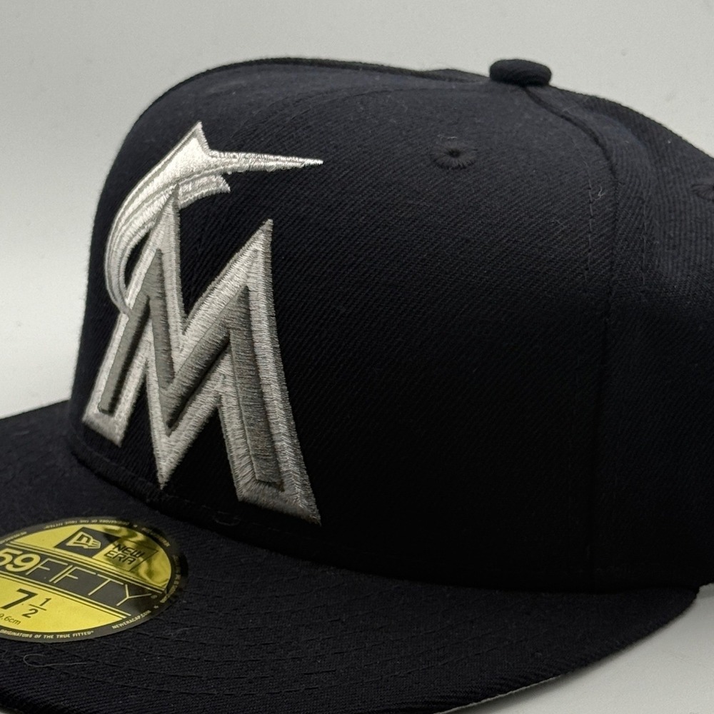 New Era 59FIFTY Florida Marlins Fitted Hat Navy Blue Silver White Size 7 1/2